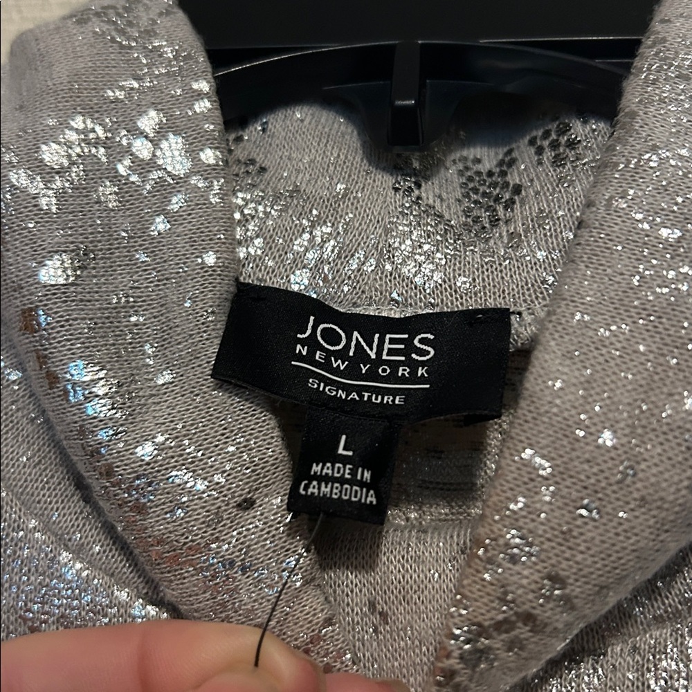 Jones New York Mock Neck Gray Foil Silver Animal Print Sleeveless Top Size Large - Picture 4 of 7